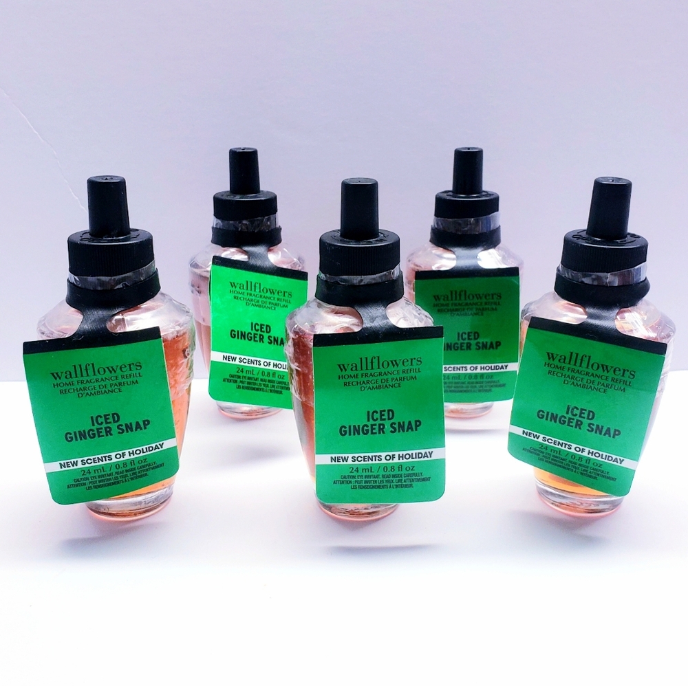 Bath & Body Works ICED GINGER SNAP Wallflowers Fragrance Refill (5 pack)